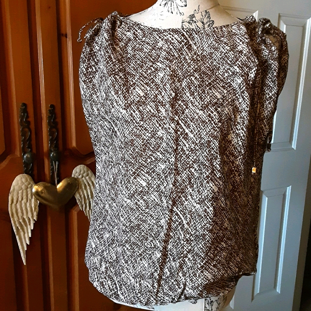 🌻 Michael Kors Top